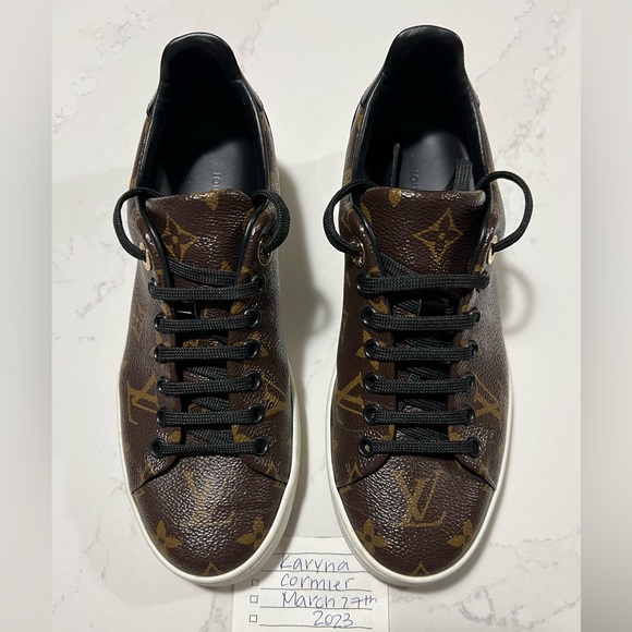 Louis Vuitton front row - Picture 1 of 11